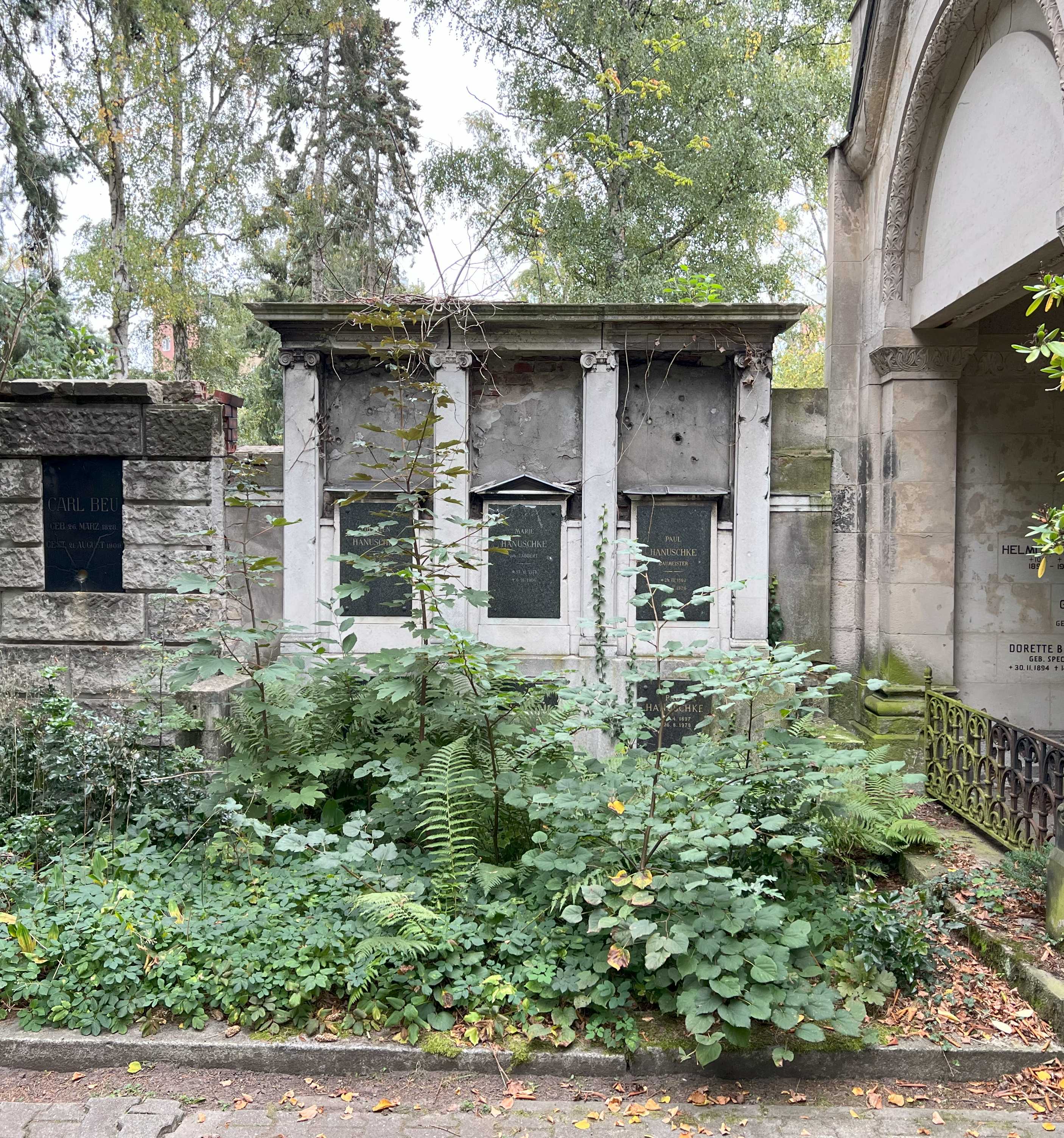 Grabstein Paul Hanuschke, Friedhof Wilmersdorf, Berlin