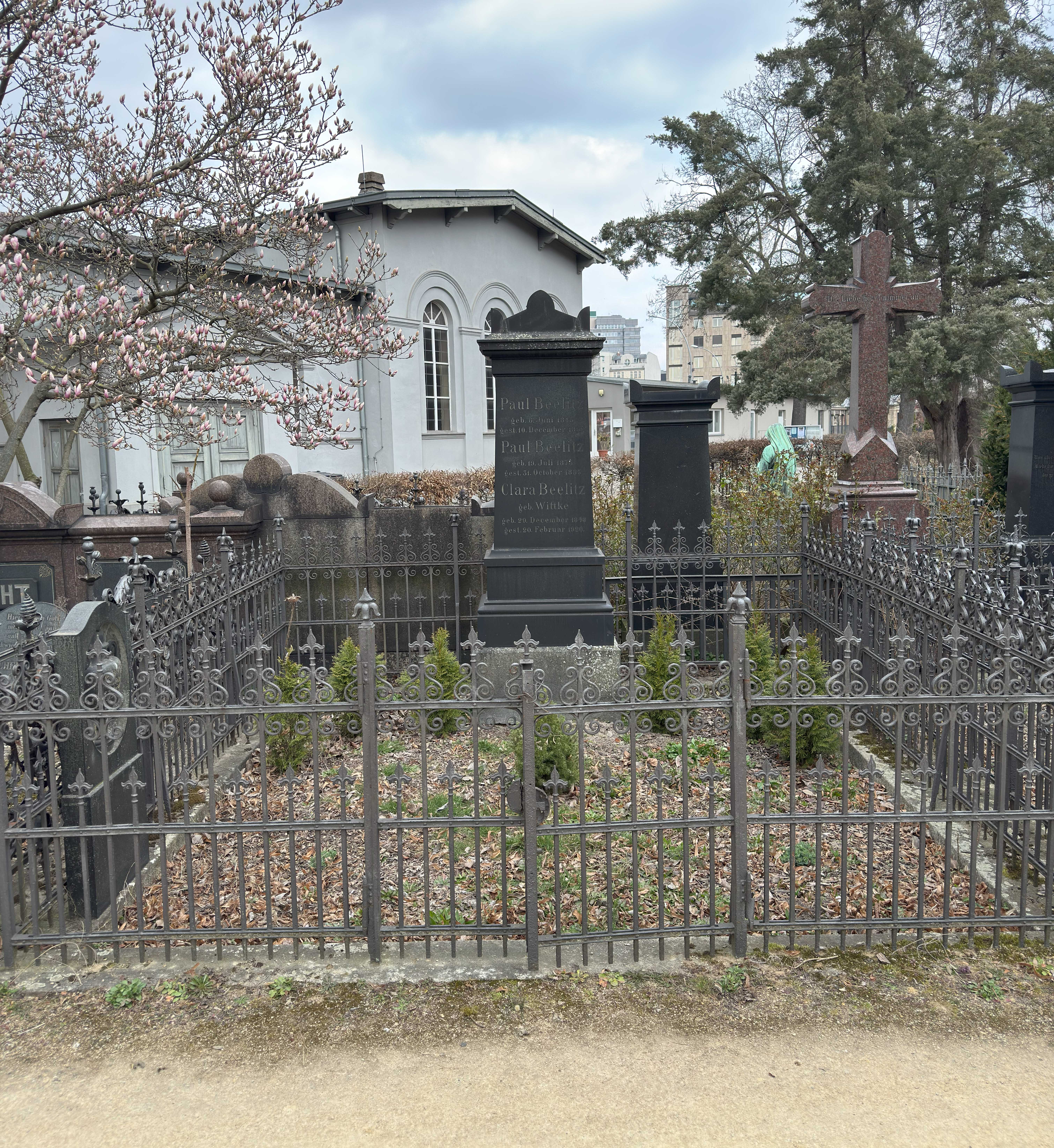 Grabstein Paul Beelitz, Friedhof III der Jerusalems- und Neuen Kirchengemeinde, Berlin-Kreuzberg, Deutschland