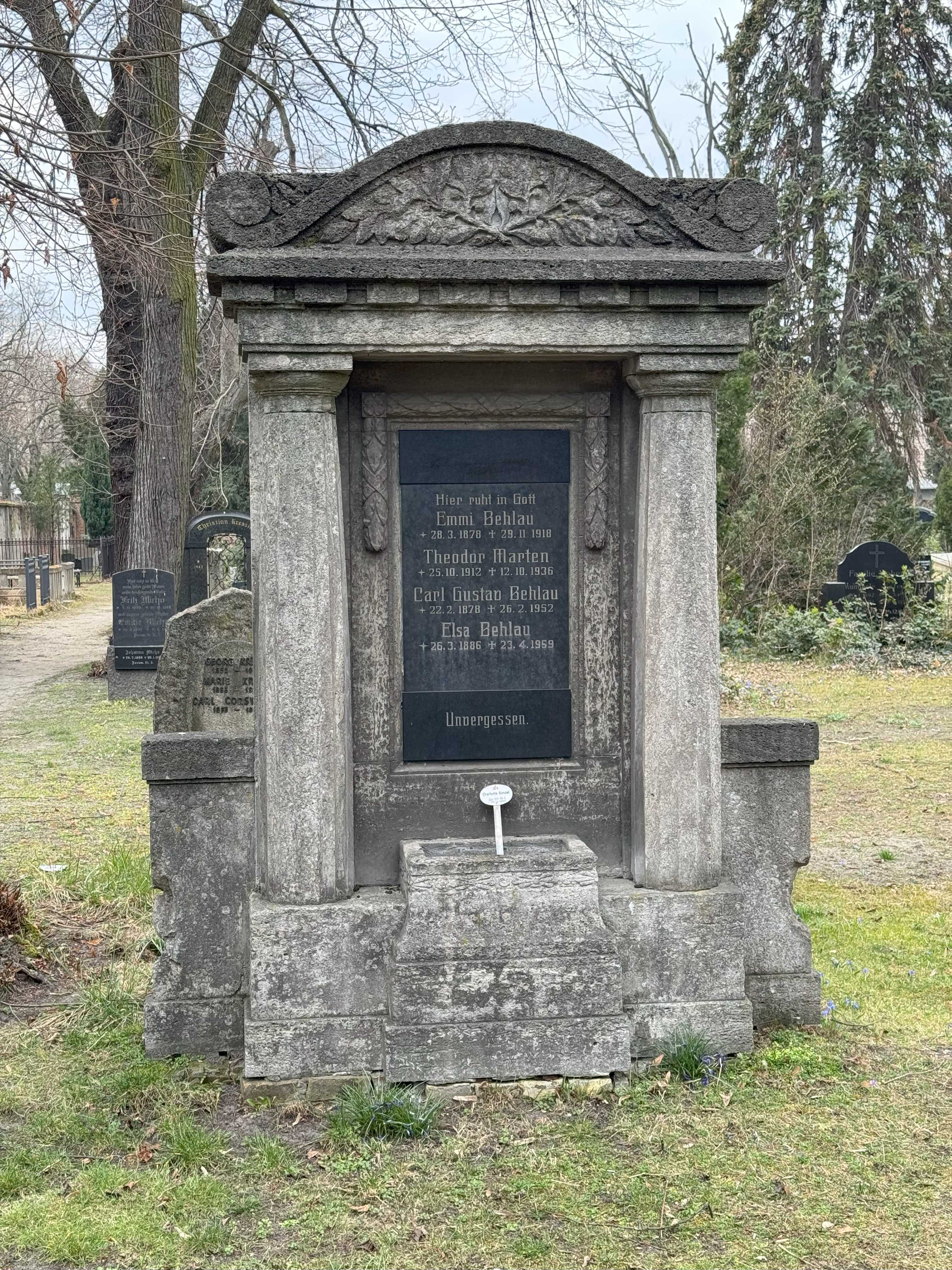 Grabstein Theodor Marten, Friedhof III der Jerusalems- und Neuen Kirchengemeinde, Berlin-Kreuzberg, Deutschland
