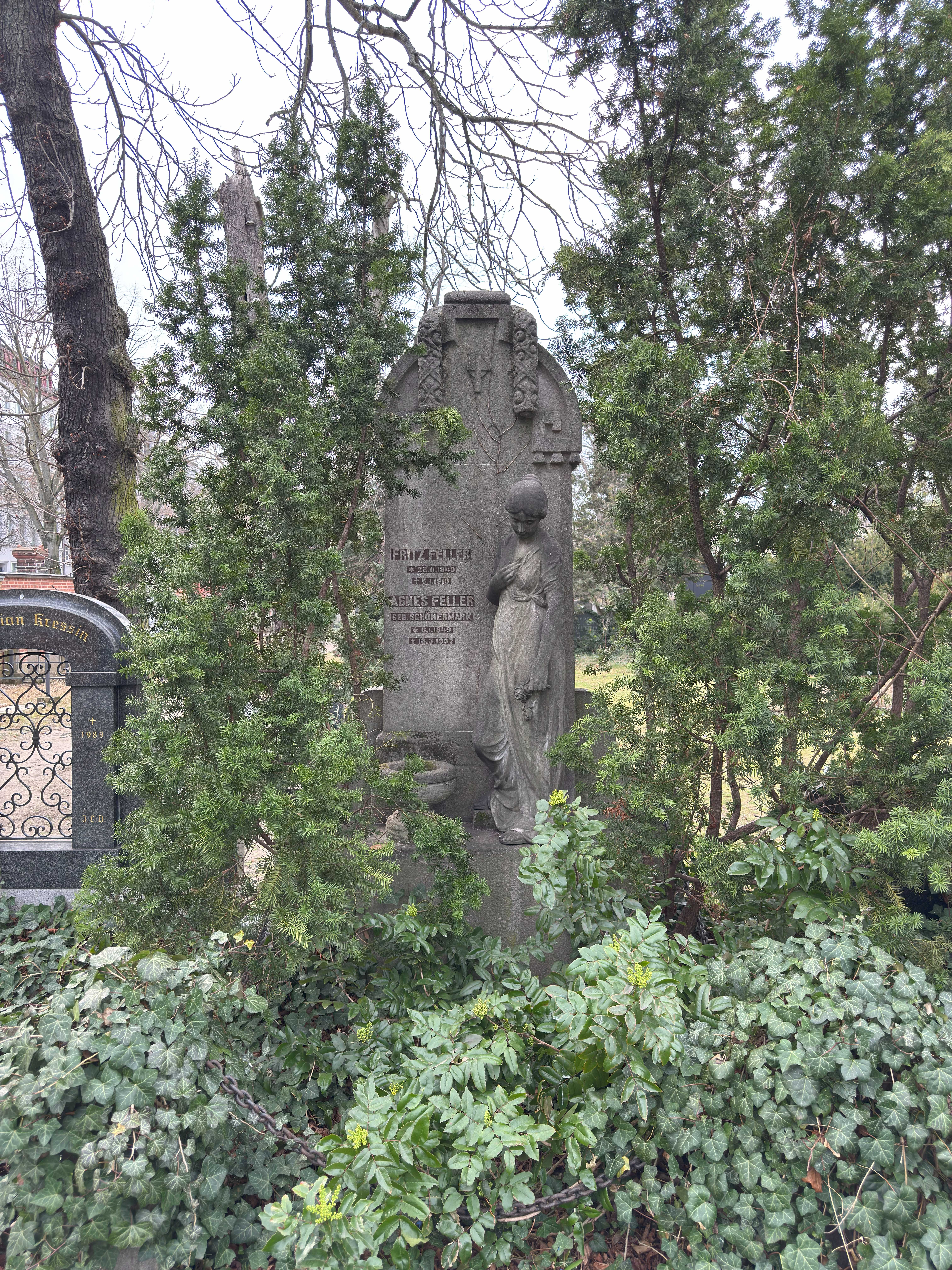 Grabstein Fritz Feller, Friedhof III der Jerusalems- und Neuen Kirchengemeinde, Berlin-Kreuzberg, Deutschland