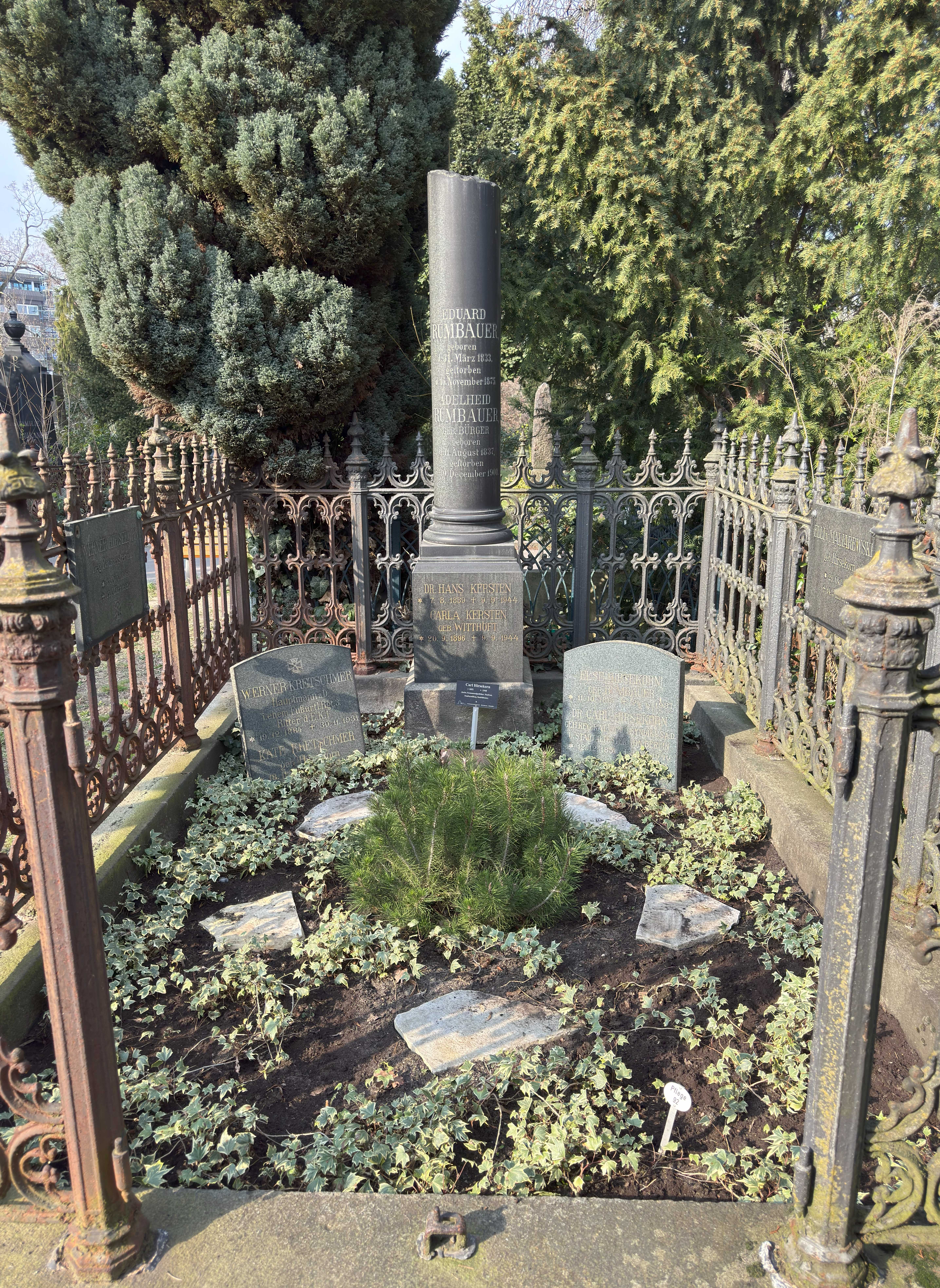 Grabstein Werner Kretschmer, Friedhof III der Jerusalems- und Neuen Kirchengemeinde, Berlin-Kreuzberg, Deutschland
