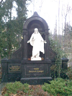 Grabstein Ida Graeger, geb. de Roche, Alter Domfriedhof der St.-Hedwigs-Gemeinde, Berlin-Mitte