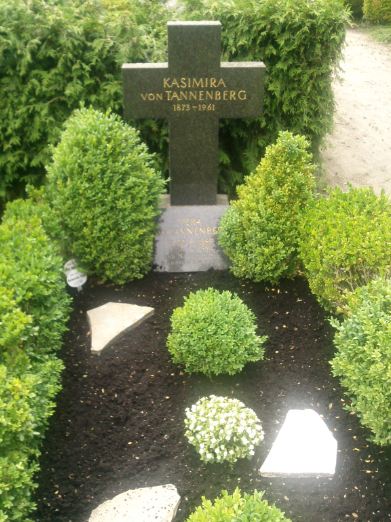 Grabstein Kasimira von Tannenberg, Friedhof Dahlem, Berlin