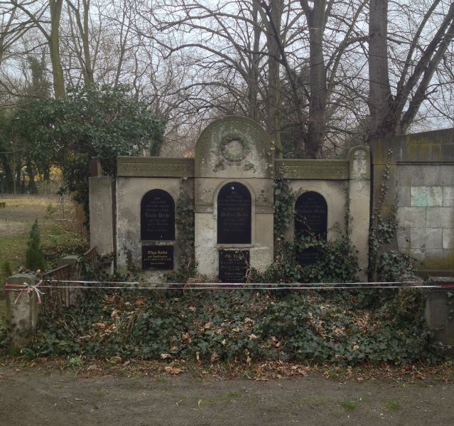 Grabstein Luise Reibe, Friedhof Teltow, Brandenburg