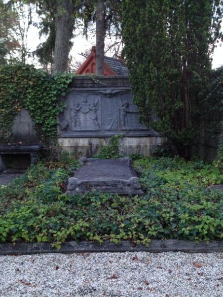 Grabstein Arnold von Siemens, Friedhof Wannsee, Lindenstraße, Berlin, Deutschland