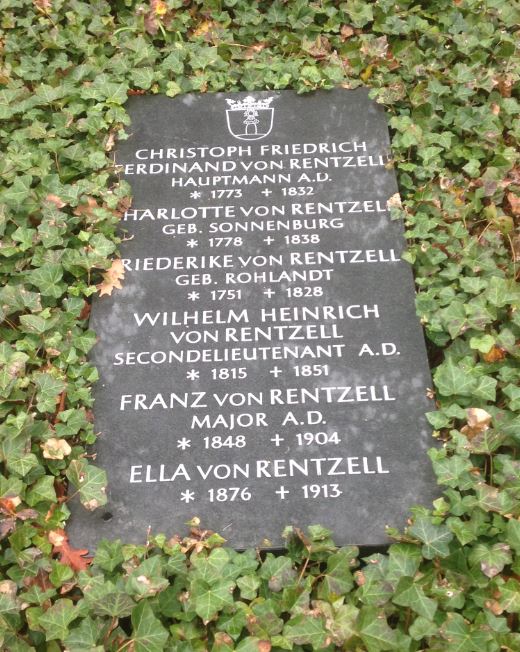 Grabstein Wilhelm Heinrich von Rentzell, Invalidenfriedhof Berlin, Deutschland