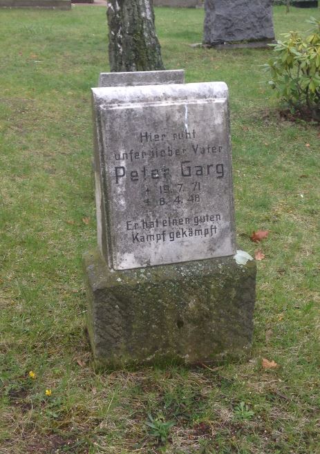 Grabstein Peter Garg, Invalidenfriedhof Berlin, Deutschland