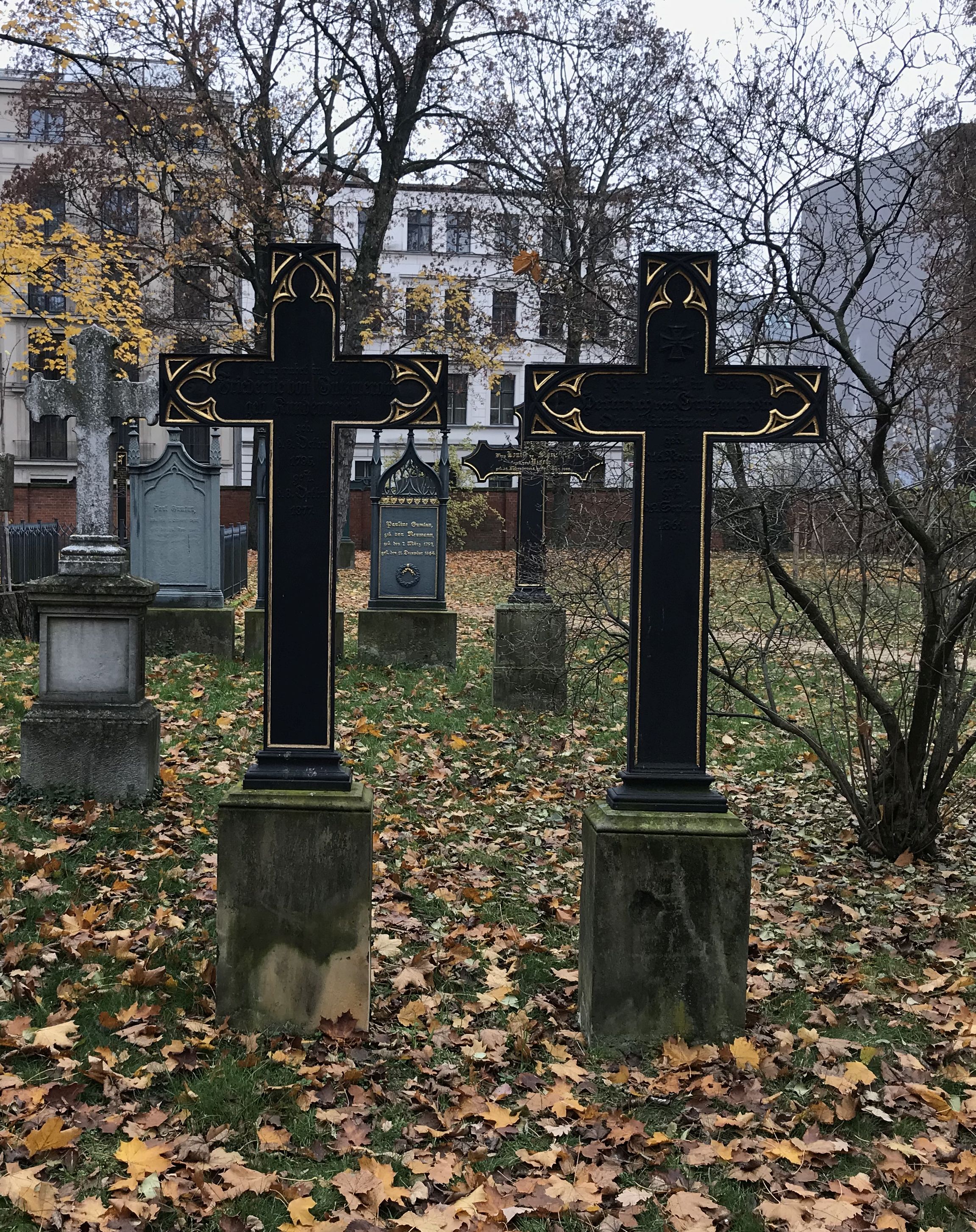 Grabstein Heinrich von Gutzmerow, Alter Garnisonfriedhof Berlin