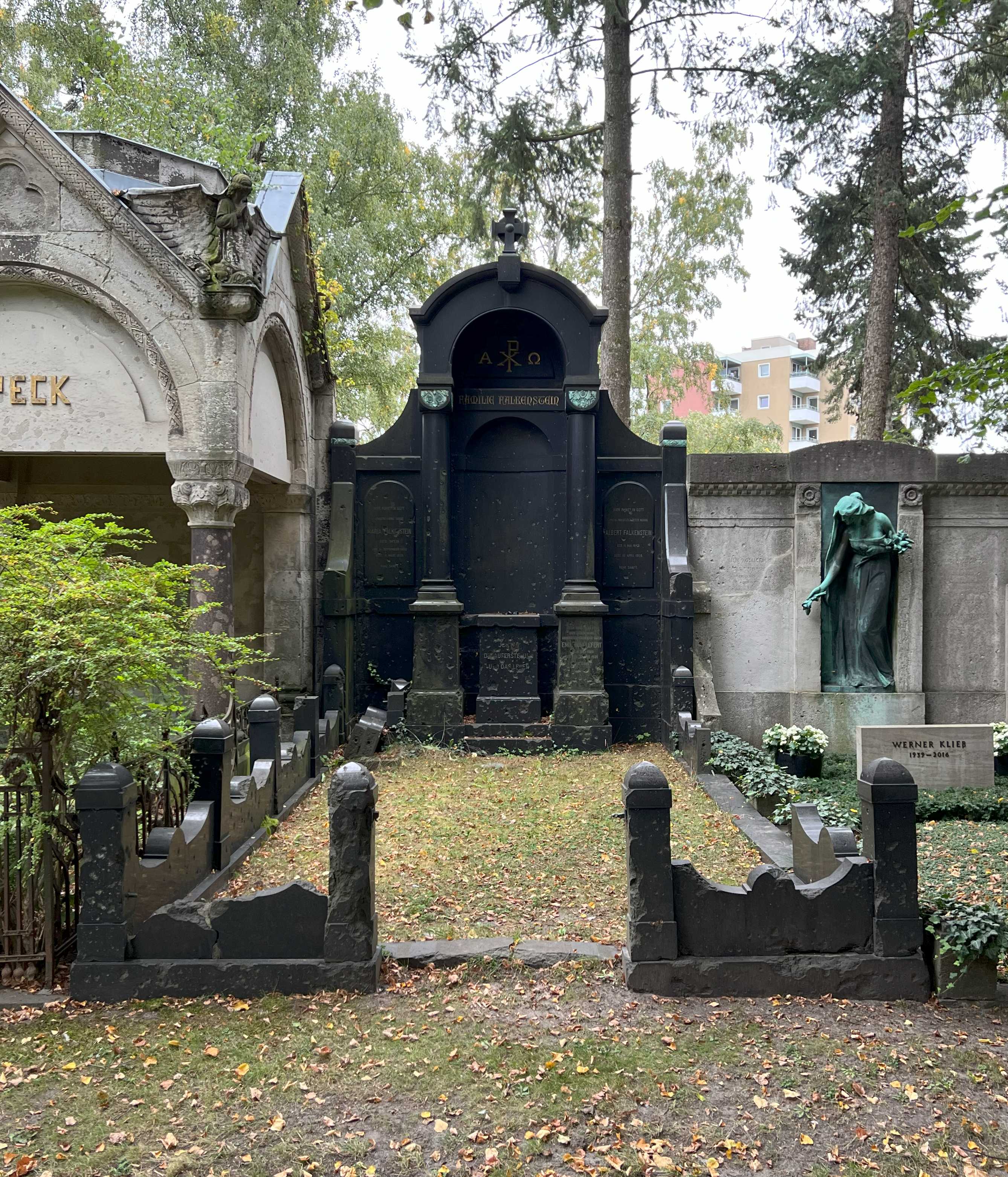 Grabstein Albert Falkenstein, Friedhof Wilmersdorf, Berlin